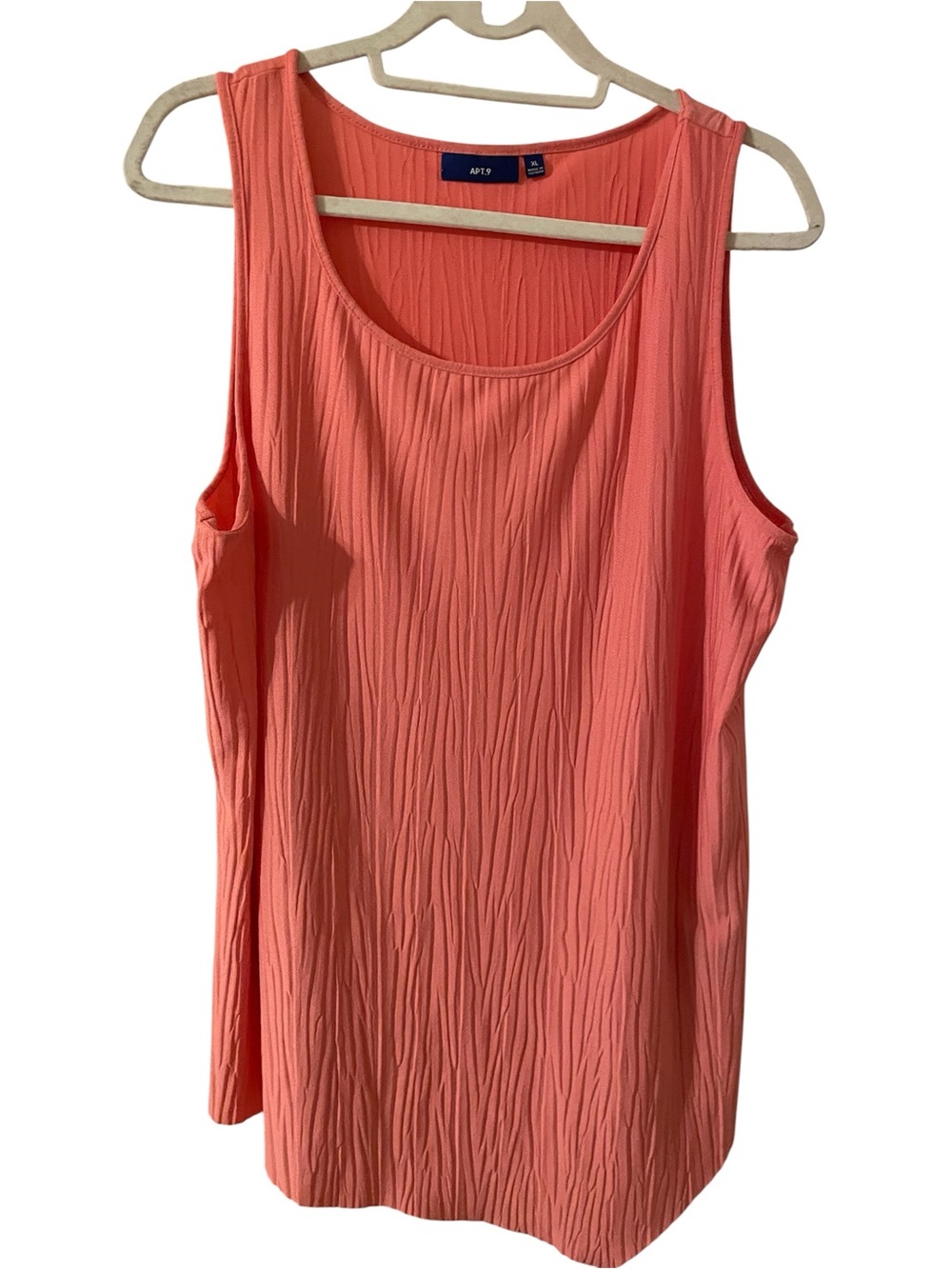 Apt. 9 Coral Textured Tank Top. Lightweight and super fancy. XL & NWOT!!